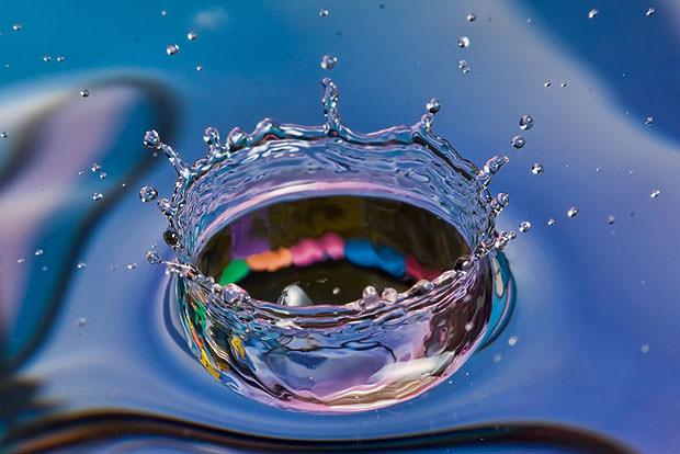 A colourful water splash